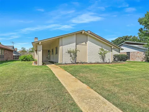 2013 E Collins Blvd, Richardson, TX 75081 photo 2