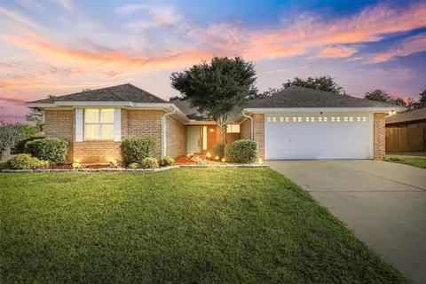 1112 Kay Dr, Weatherford, TX 76086
