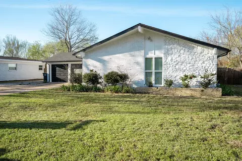4632 Fawn Dr, Fort Worth, TX 76132