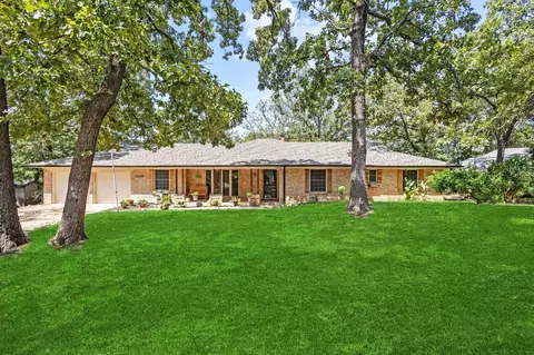 2109 Pat Ct, Denison, TX 75021