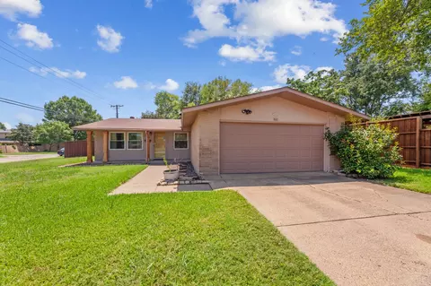 801 Vinecrest Ln, Richardson, TX 75080