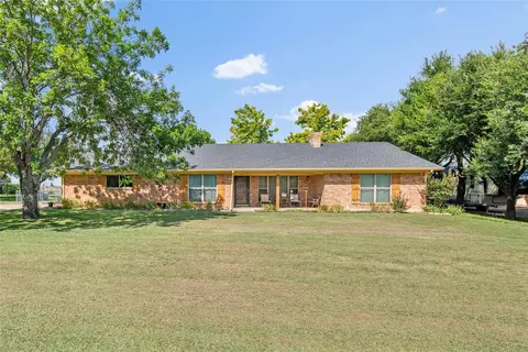 308 Lakeshore Dr, Waxahachie, TX 75165