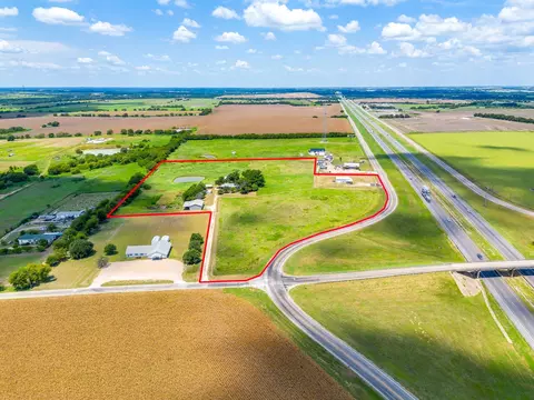 8309 Cr 106, Grandview, TX 76050