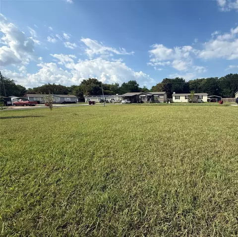 103 Porter Cir, Savoy, TX 75479