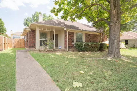 1724 Quail Run Dr, Garland, TX 75040