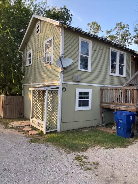 1307 Coggin Ave, Brownwood, TX 76801