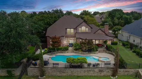 5100 N Meadow Ridge Cir, Mckinney, TX 75072