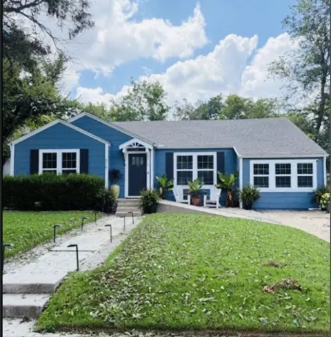319 W Josephine St, Weatherford, TX 76086