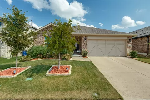 Exterior - 1208 Johnson Dr, Celina, TX 75009 photo 5 of 5