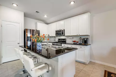 Kitchen - 1208 Johnson Dr, Celina, TX 75009 photo 2 of 5