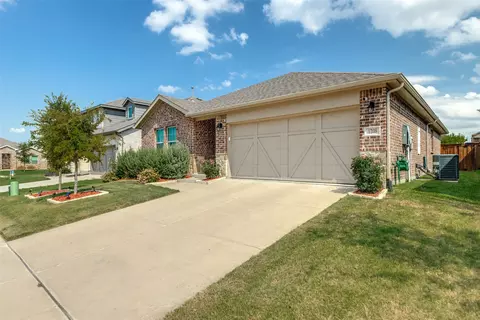 Exterior - 1208 Johnson Dr, Celina, TX 75009 photo 2 of 5