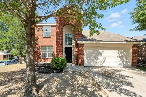 8125 Fleetwing Trl, Fort Worth, TX 76131