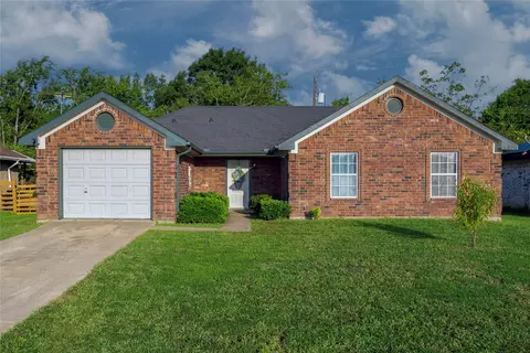 501 Phillips Cir, Kaufman, TX 75142