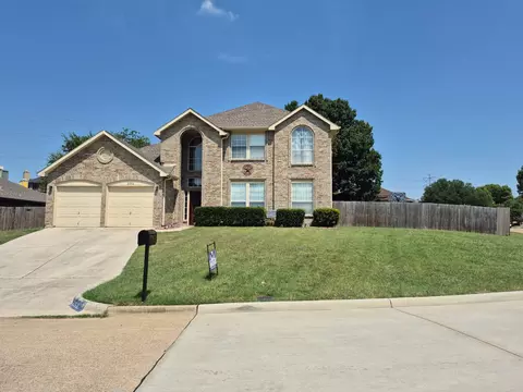 2352 Warrington Dr, Grand Prairie, TX 75052