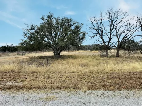 553 Feather Bay Dr, Brownwood, TX 76801