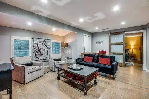 4231 Travis St #17, Dallas, TX 75205