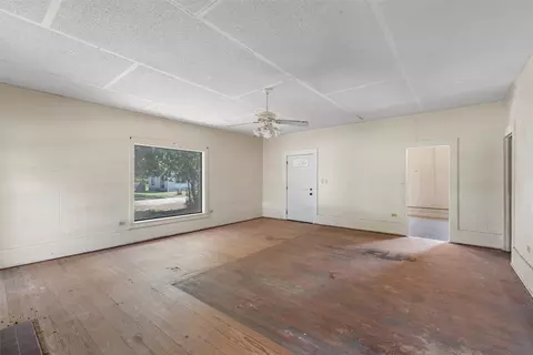 Living - 222 East Farish Ave, Rosebud, TX 76570 photo 2 of 2