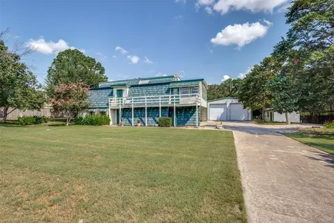 Exterior - 204 Timberview Ct, Argyle, TX 76226 photo 2 of 10