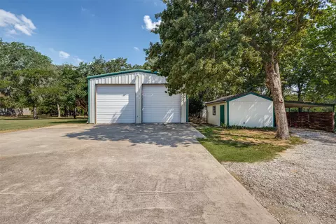 Exterior - 204 Timberview Ct, Argyle, TX 76226 photo 9 of 10