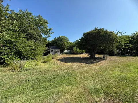 1117 Bell St, Arlington, TX 76001