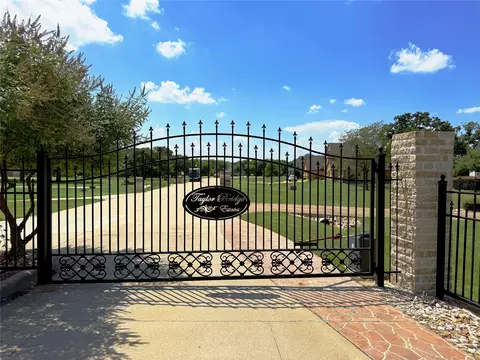 1616 Taylor Bridge Ct, Burleson, TX 76028