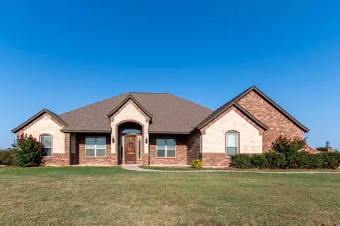 123 Remington Park Dr, Springtown, TX 76082