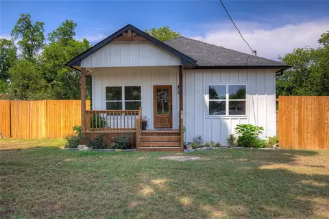 619 Texas St, Sulphur Springs, TX 75482