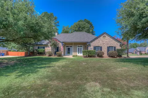 2200 Grapevine Ln, Haughton, LA 71037