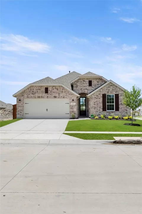 2227 Walden Pond Blvd, Forney, TX 75126