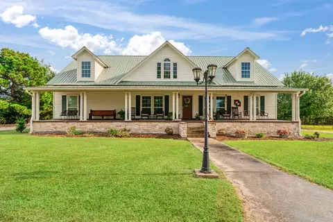 6150 Old Clarksville Rd, Reno, TX 75462