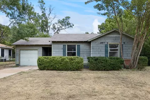 810 Cordell St, Denton, TX 76201