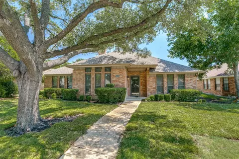 3102 Sugarbush Ln, Carrollton, TX 75007