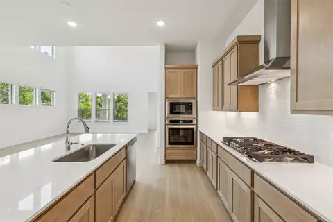 Kitchen - 2033 Bluestem Rd, Celina, TX 75009 photo 4 of 4