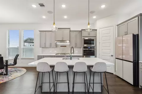 5518 Depot Dr, Sachse, TX 75048