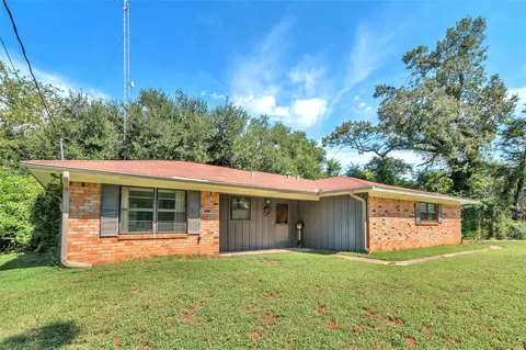 601 Vz County Road 4822, Chandler, TX 75758