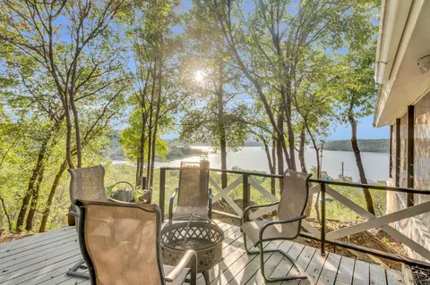 1136 S Lakeview Dr, Gordon, TX 76453