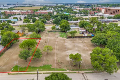 416 E College St, Grapevine, TX 76051