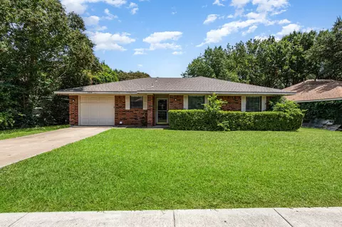 5014 Brookhollow Dr, Sachse, TX 75048