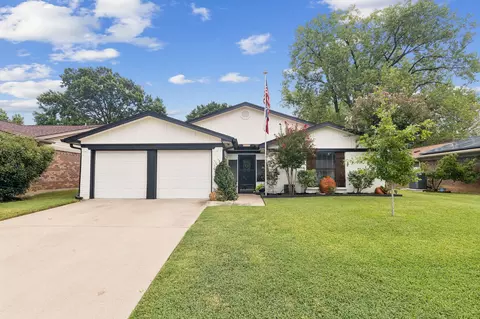 Exterior - 508 Parker Dr, Euless, TX 76039 photo 7 of 7