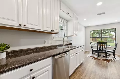 Kitchen - 508 Parker Dr, Euless, TX 76039 photo 2 of 2