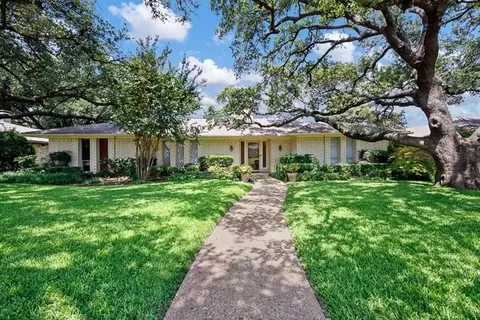 2421 Fairview Dr, Plano, TX 75075