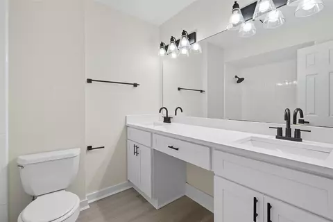 Bath - 1216 Baxter Dr, Plano, TX 75025 photo 3 of 3