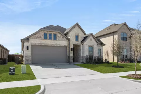 470 Red Maple Rd, Waxahachie, TX 75165