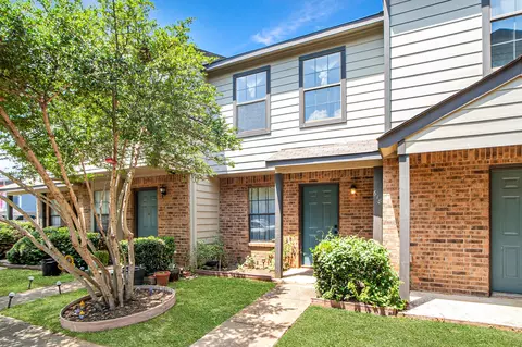 618 W Collins St, Denton, TX 76201