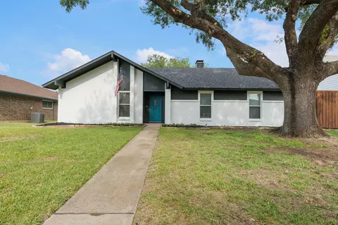 709 Reno St, Lewisville, TX 75077