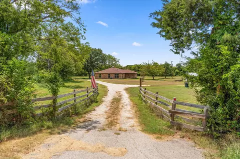 2569 Fm-55, Barry, TX 75102