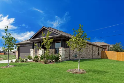 6702 Pattison Ln, Greenville, TX 75402