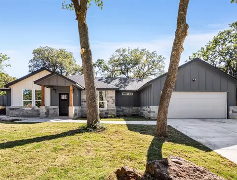 431 Oakhill Dr, Denton, TX 76201