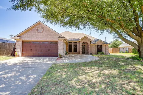 1029 Calinco Dr, Granbury, TX 76048
