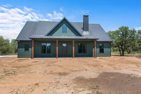 305 Jayden Ln, Loving, TX 76460